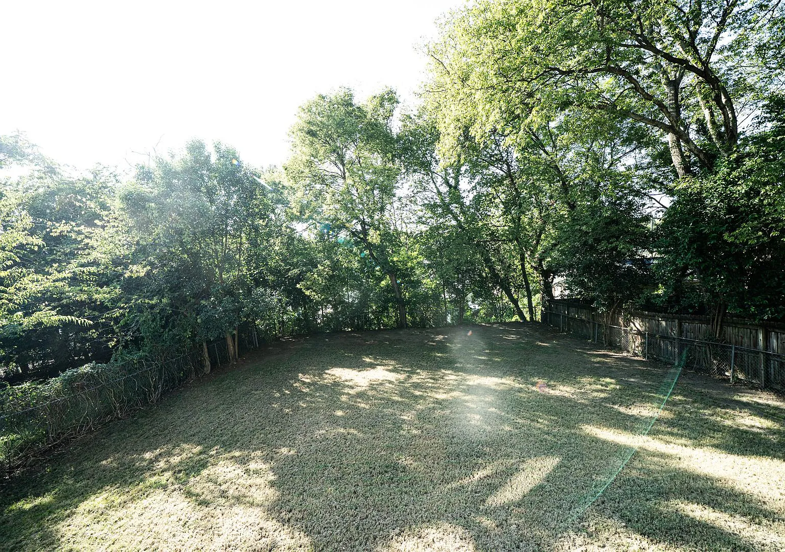 1/2 Mo Off Special 3 Bed, 2 Bath -Fenced Back Yard -5 Min To Dowtown Concord — Photo 3