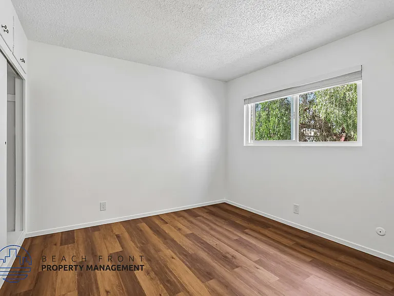 217-219 S. Esplanade St. — Photo 18