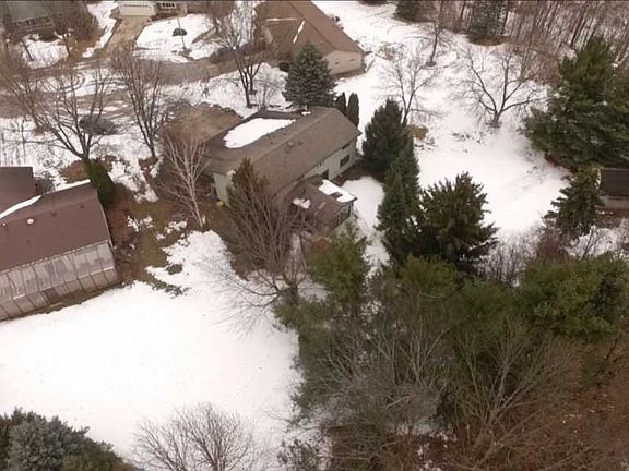 4th image of 2772 Hillsborough Ct