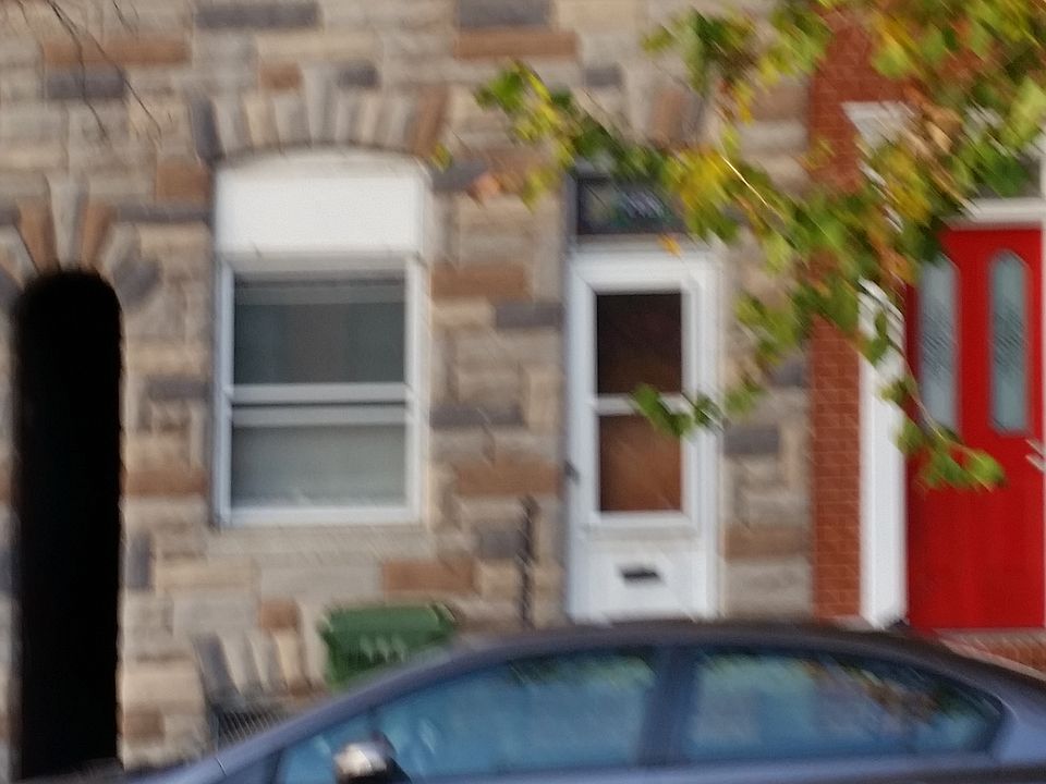 2nd image of 2426 Fleet St