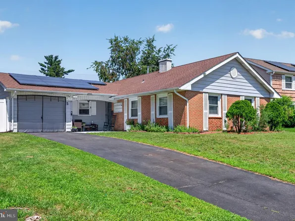 5 Babcock Ln, Willingboro, NJ 08046