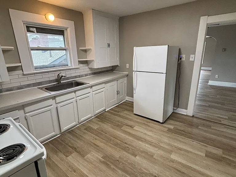 2147 Airport Hwy — Photo 6