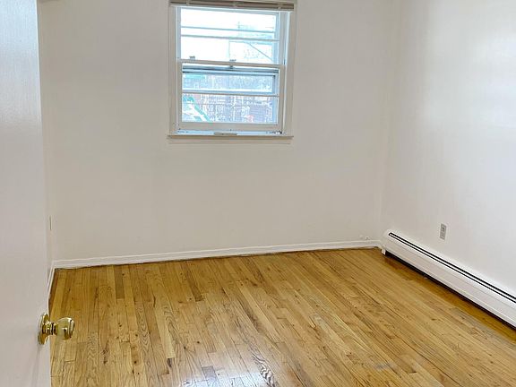 2nd image of 2043 157th St Floor 1