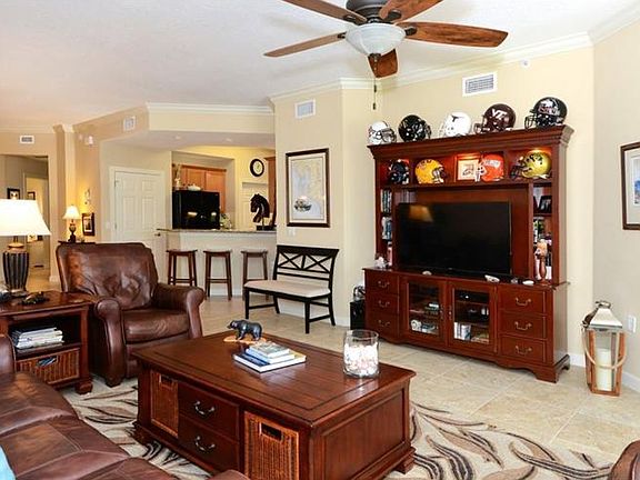 3rd image of 8520 Amberjack Cir #B2