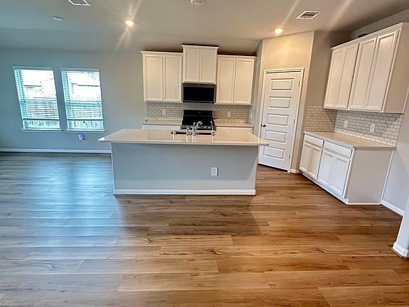 4th image of 3435 Dry Creek Dr