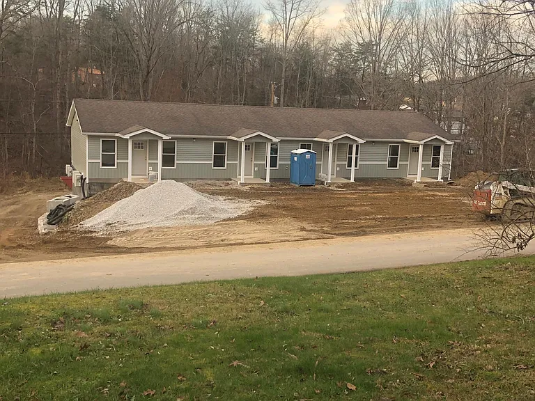 108 Redwood Ln #2-8 — Photo 12