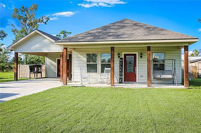 1st image of 225 River Oaks Dr