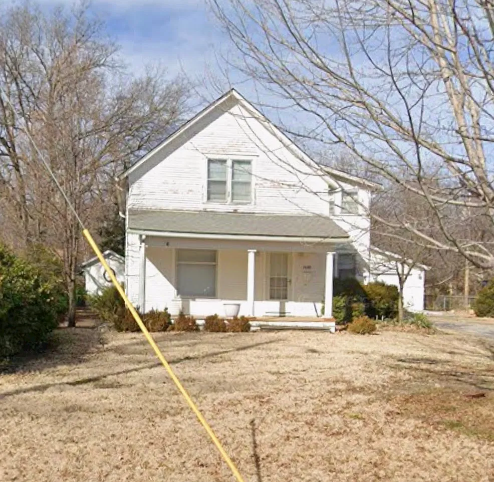3 bed, 1900 sqft, $1,400 — Photo 1