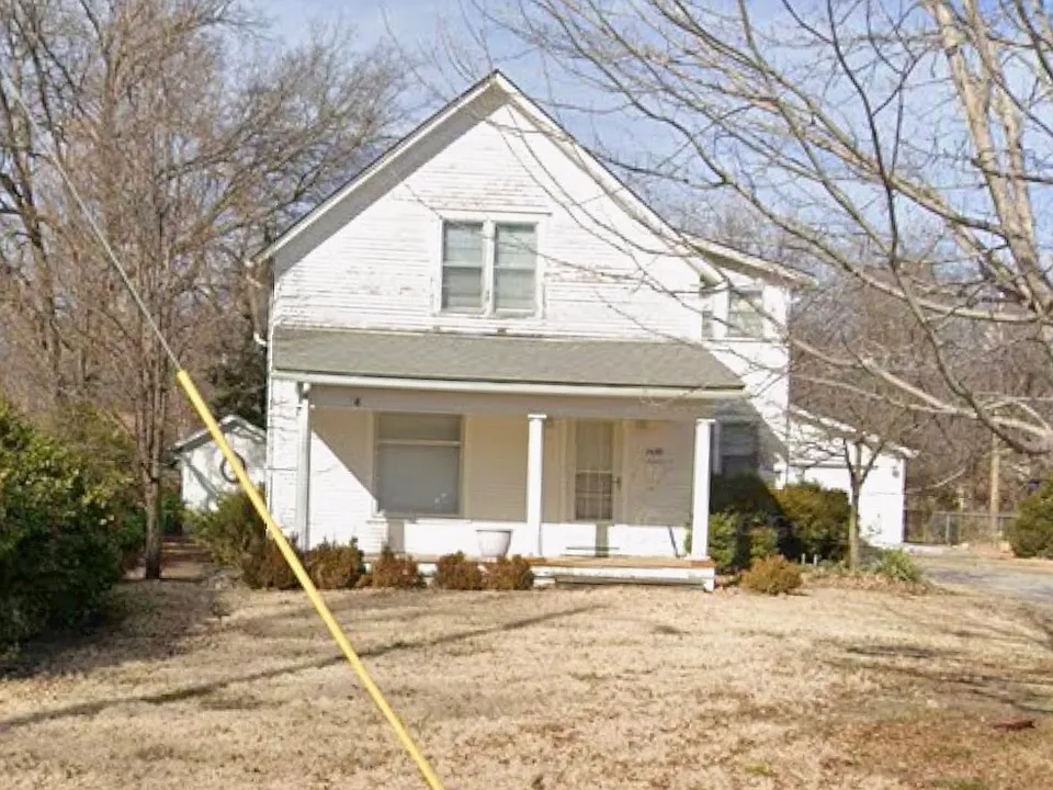 2430 W Martha St