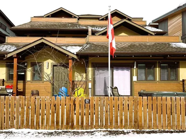 1406 SW 2nd Ave #1, Canmore, AB T1W 1M9