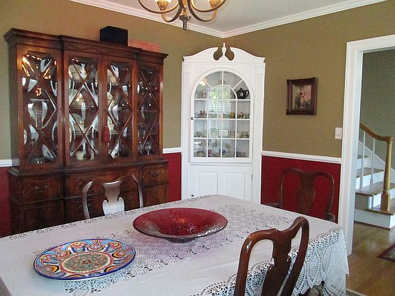 4th image of 273 Dogwood Dr