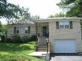 1531 Eastview Dr, Humboldt, TN 38343