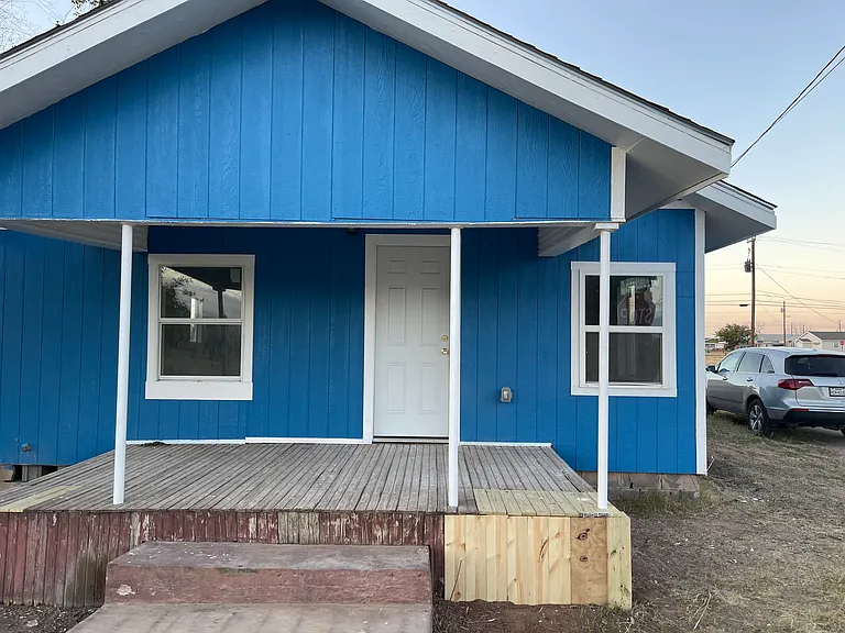 1409 E Wall St — Photo 15