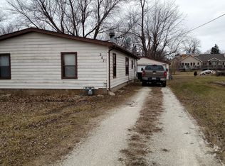 207 Locust St, Campus, IL 60920