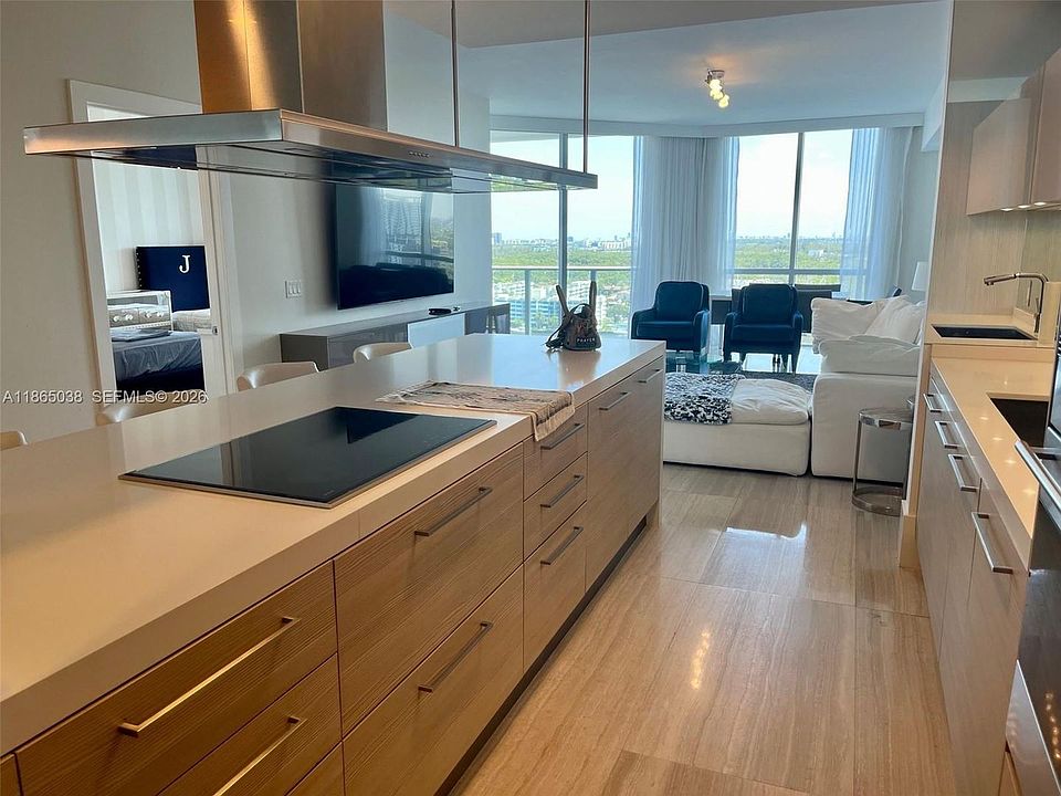 1st image of 17111 Biscayne Blvd Unit 1806