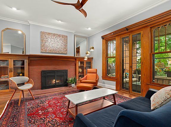 3rd image of 4609 N Magnolia Ave #1S