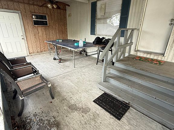2nd image of 426 NE 31st Terrace
