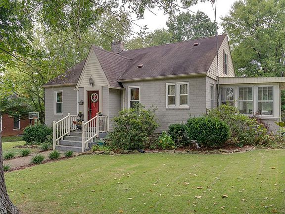 2nd image of 609 Washington Ave