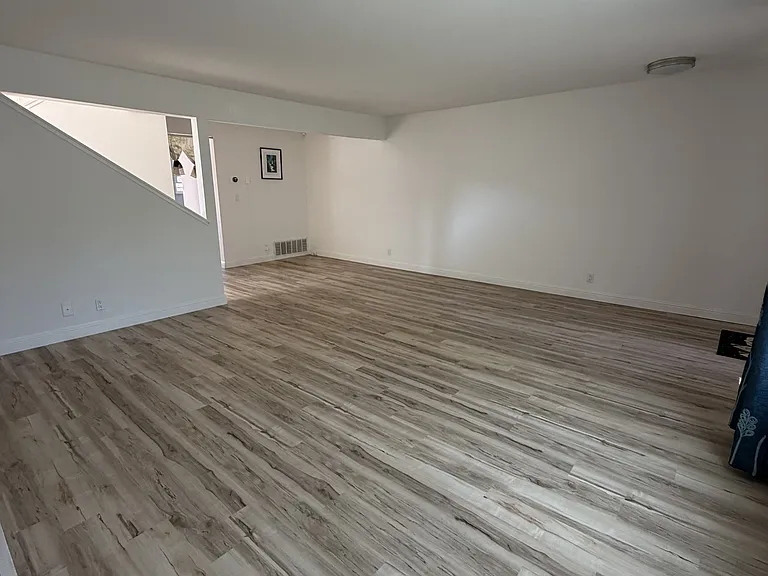 20600 Waterford Pl — Photo 3