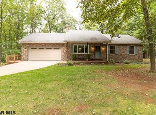 157 Doe Dr, Port Matilda, PA 16870