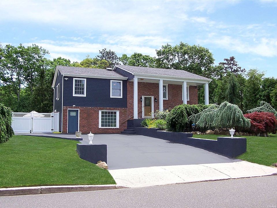 1st image of 6 Hyde Ln