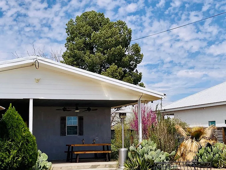 104 E Waco St — Photo 15