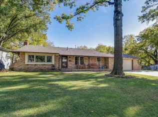 860 E English Ct, Derby, KS 67037