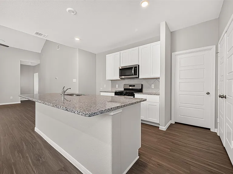 15610 Coneflower Hills Dr — Photo 9