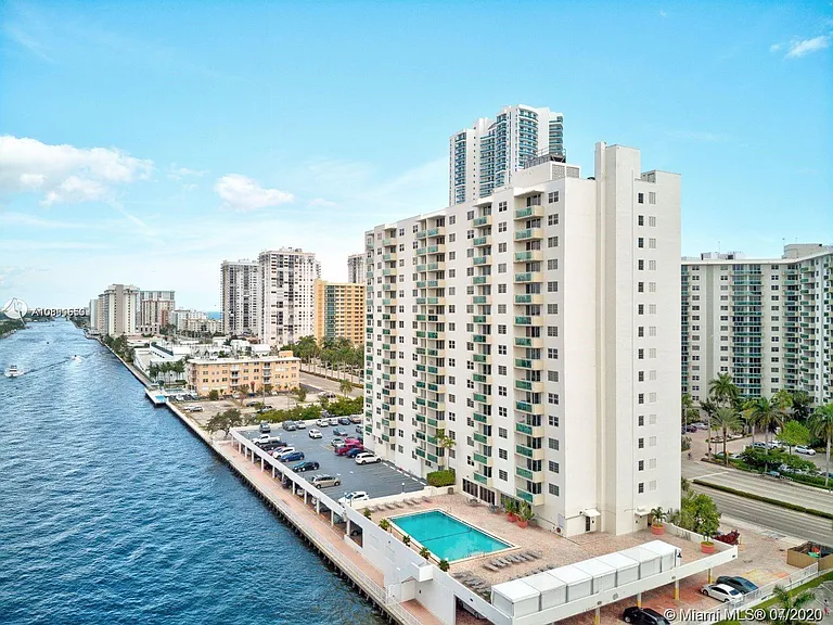 3000 S Ocean Dr #822 — Photo 3