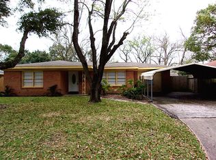 5009 Post Oak Ln, Texas City, TX 77591