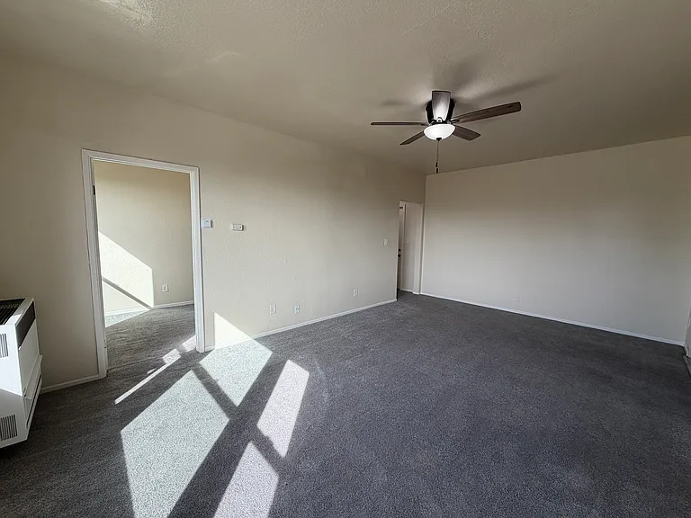 19th Street Apartments — Photo 5