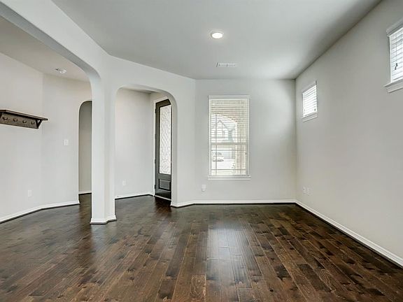 4th image of 3418 Pebble Creek Dr