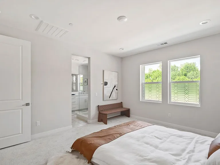 151 Holliston — Photo 21