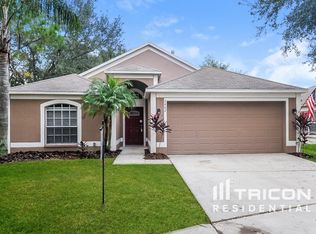 7602 Wiltshire Park Pl, Apollo Beach, FL 33572