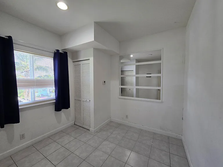 1922 Garfield St #3 — Photo 6