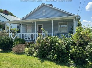 123 Main St, Winfield, WV 25213