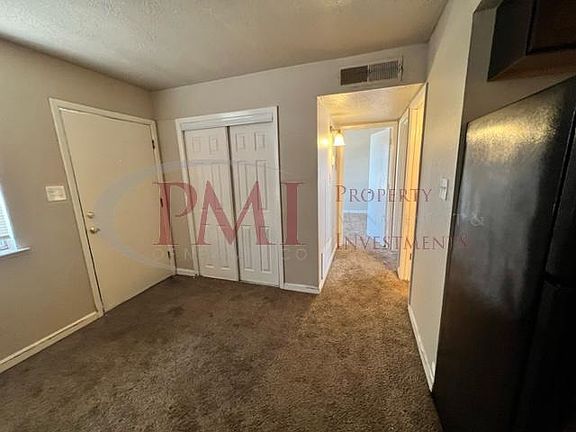 3rd image of 1115 Newberry Ln #3