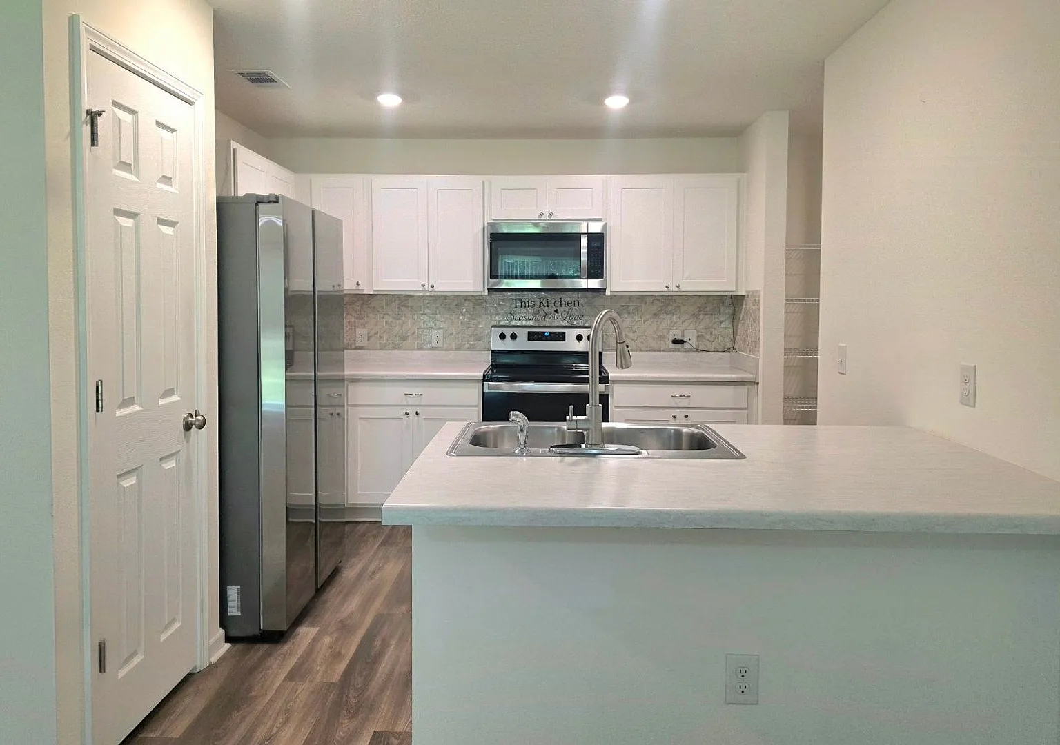 3 Bedroom/2 Bath — Photo 4