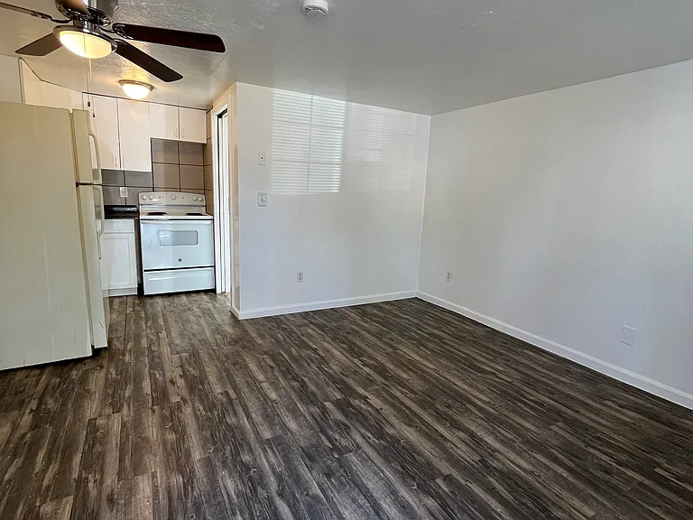 105 Front St S #3 — Photo 11