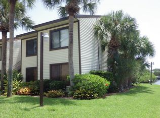 404 Moorings Cove Drive, Tarpon Springs, FL 34689