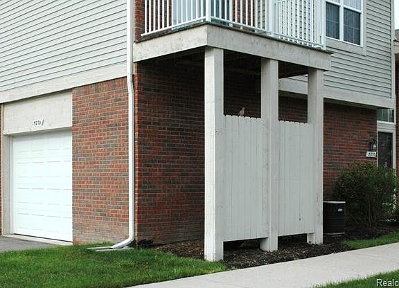 2nd image of 15270 Cornell Dr