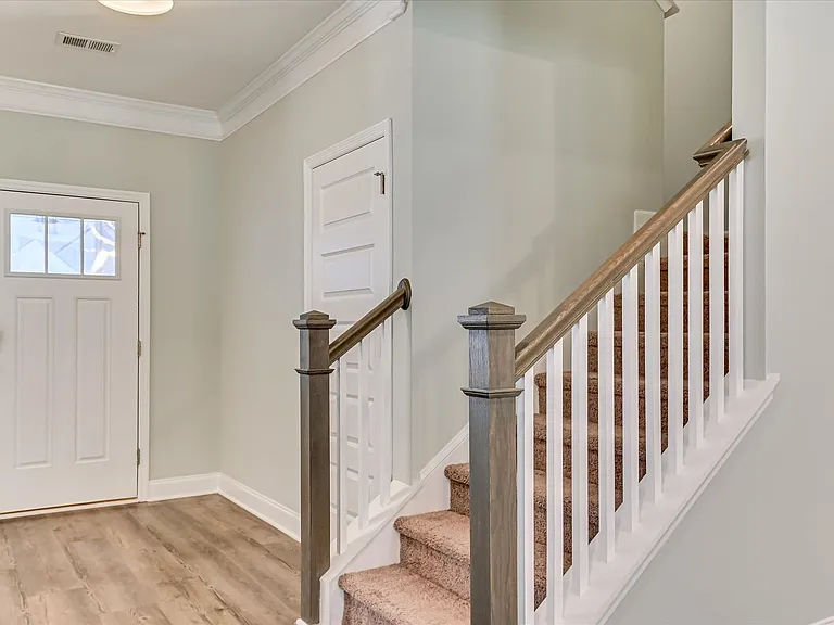 705 Navan Ln — Photo 28