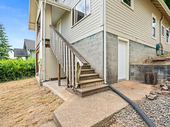 5th image of 1154 Lorraine Ave