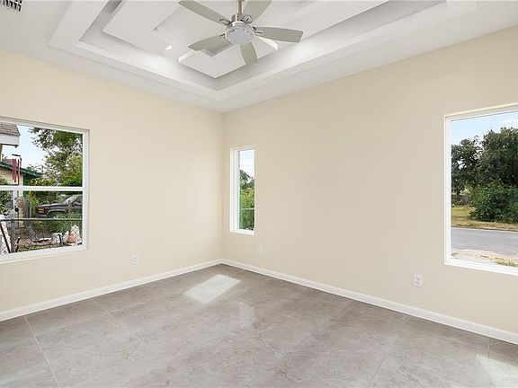 5th image of 112 W Flores St