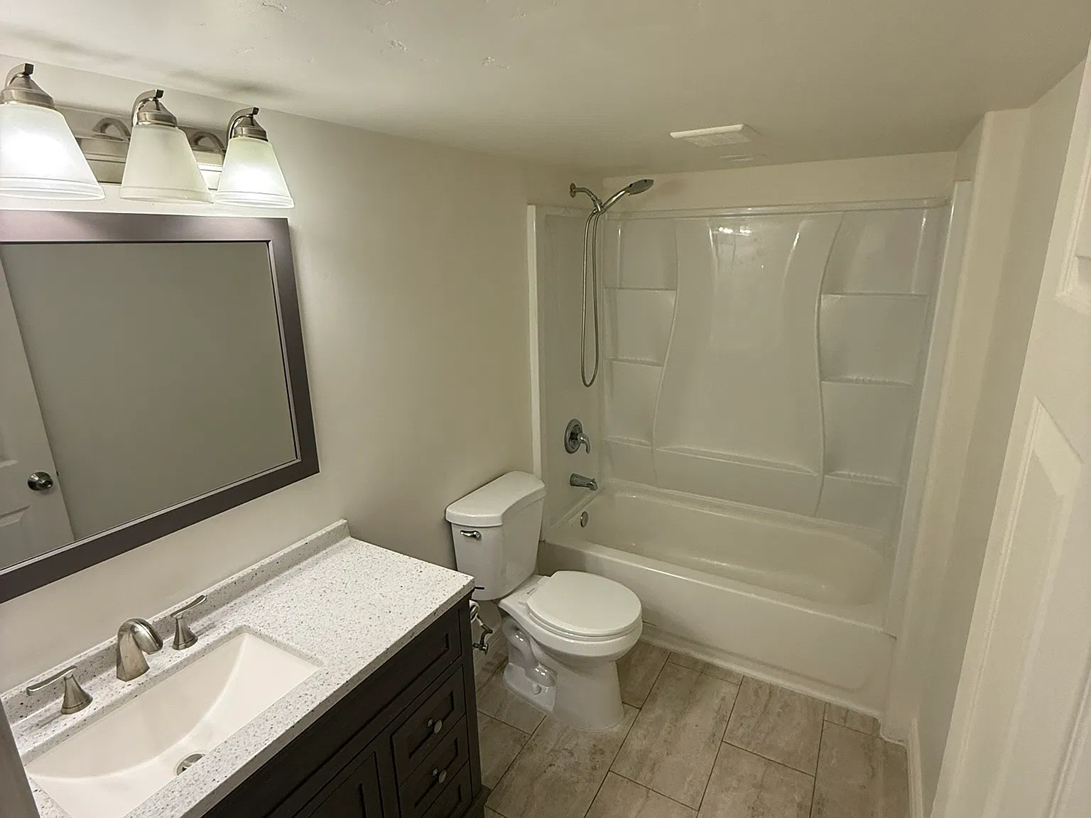 3 bed, $1,850 — Photo 4