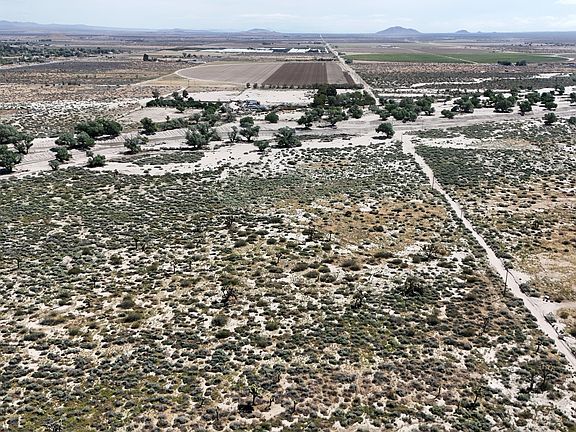 4th image of E Avenue R