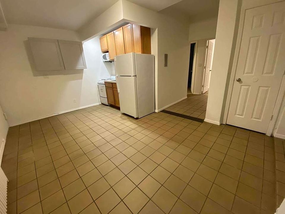 1st image of 244 Waverly Pl APT 1A