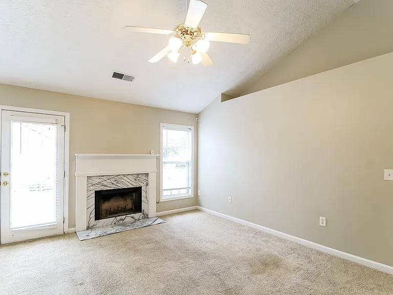 180 Lake Cove Approach — Photo 4
