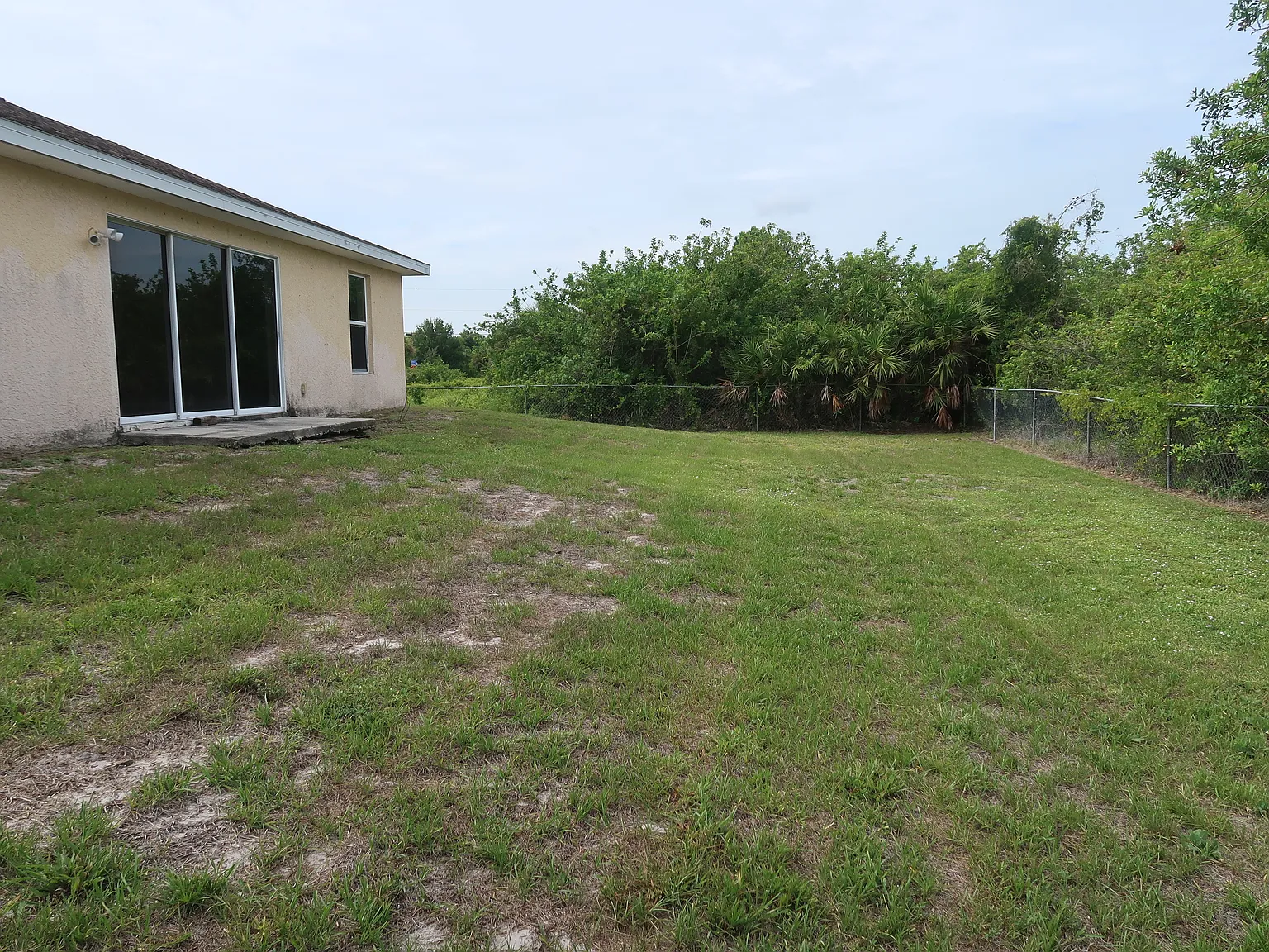 3 bed, 1272 sqft, $1,450 — Photo 3