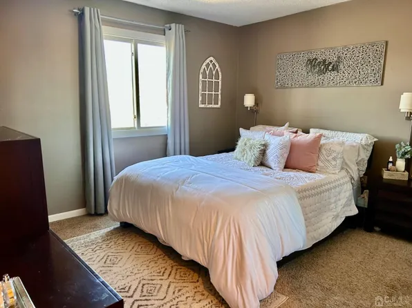 2114-2114 Ravens Crest Dr E, Plainsboro, NJ 08536